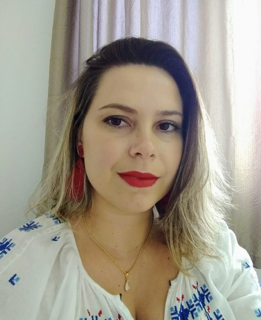 Gislaine Costa Belo de Souza Gomes